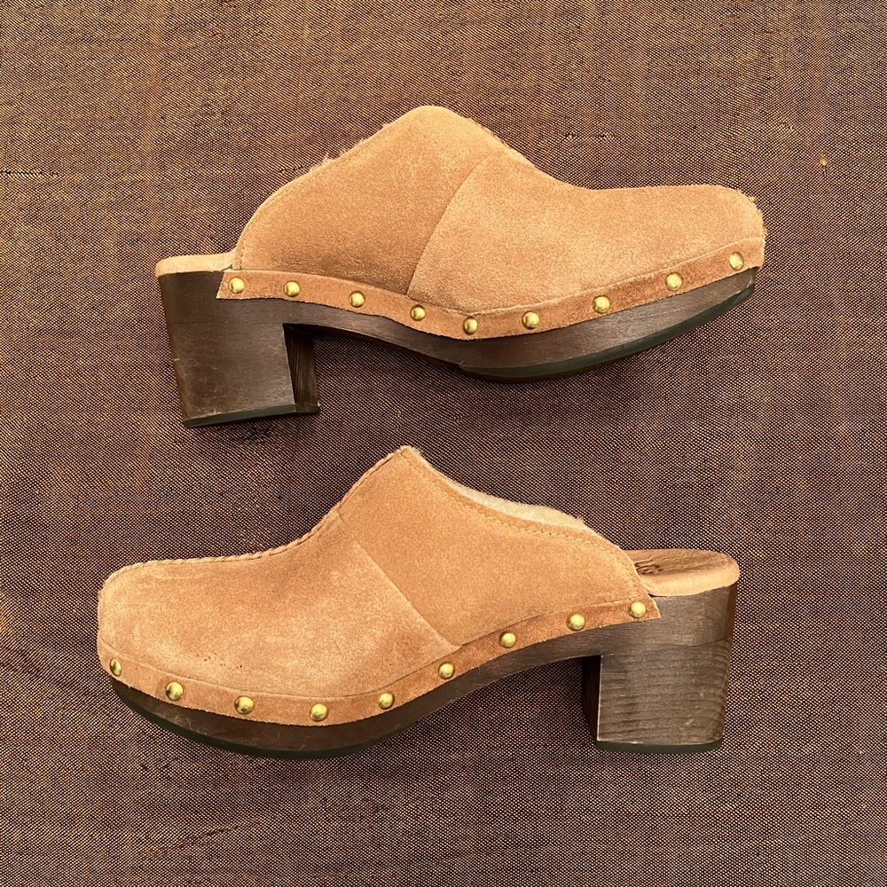 Ugg Chestnut Shearling Lined Slides Clogs Size 7m - image 2